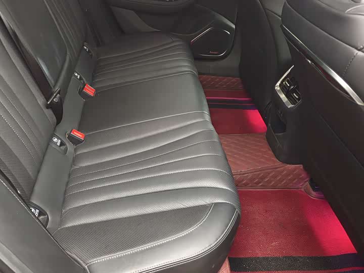 Фото 5 - Hongqi H5