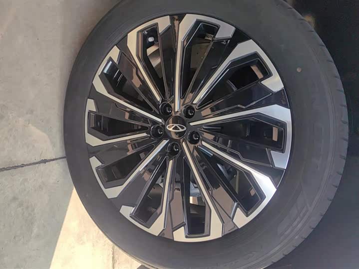 Фото 6 - Chery Tiggo 9