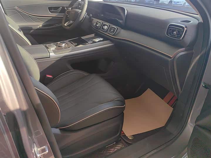 Фото 8 - Chery Tiggo 9