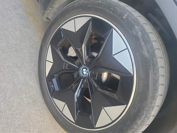 Фото 6 - BMW iX3