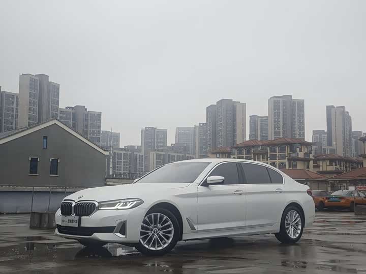 Фото 1 - BMW 5 Series