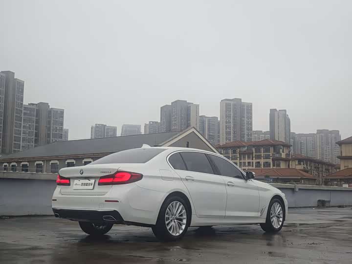 Фото 6 - BMW 5 Series