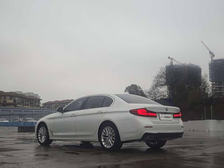 Фото 8 - BMW 5 Series
