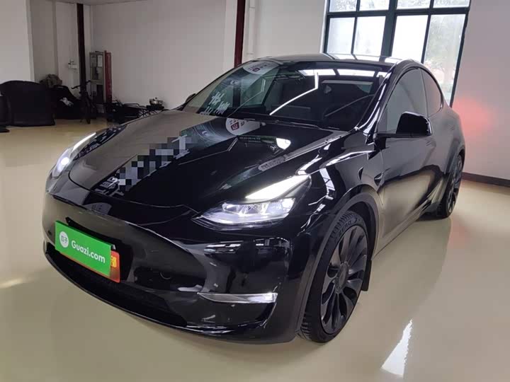 Фото 2 - Tesla Model Y