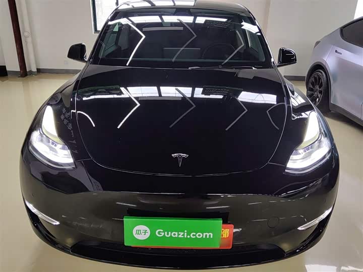 Фото 3 - Tesla Model Y