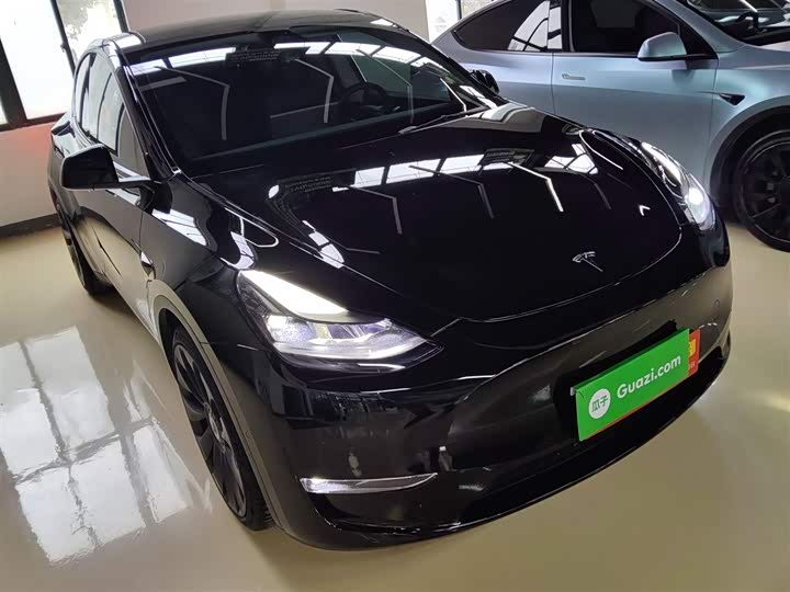 Фото 4 - Tesla Model Y