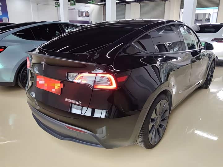 Фото 7 - Tesla Model Y