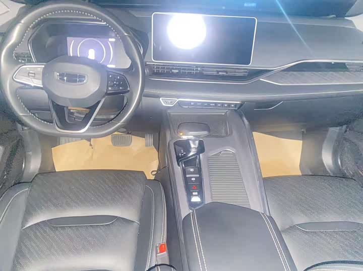 Фото 5 - Geely Preface