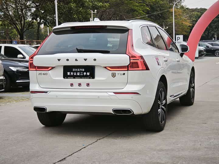Фото 4 - Volvo XC60