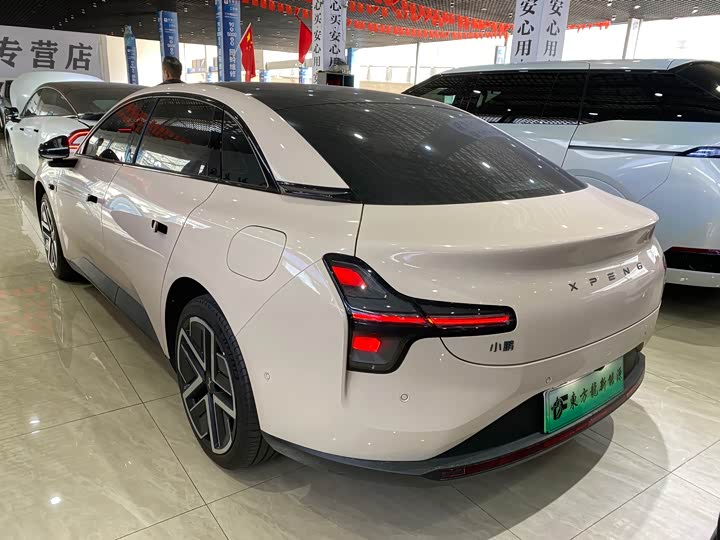 Фото 9 - XPeng Mona M03