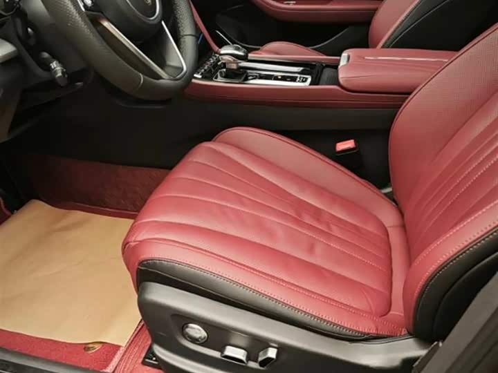 Фото 6 - Hongqi H5