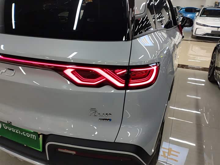 Фото 8 - BYD Yuan Up