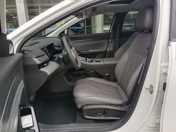Фото 9 - Geely Galaxy L6