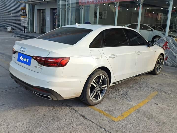 Фото 3 - Audi A4L