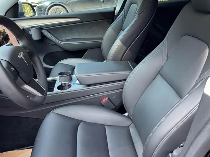 Фото 4 - Tesla Model Y