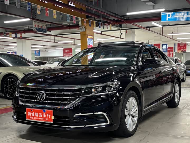 Фото 1 - Volkswagen Passat