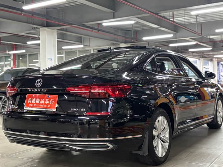 Фото 9 - Volkswagen Passat