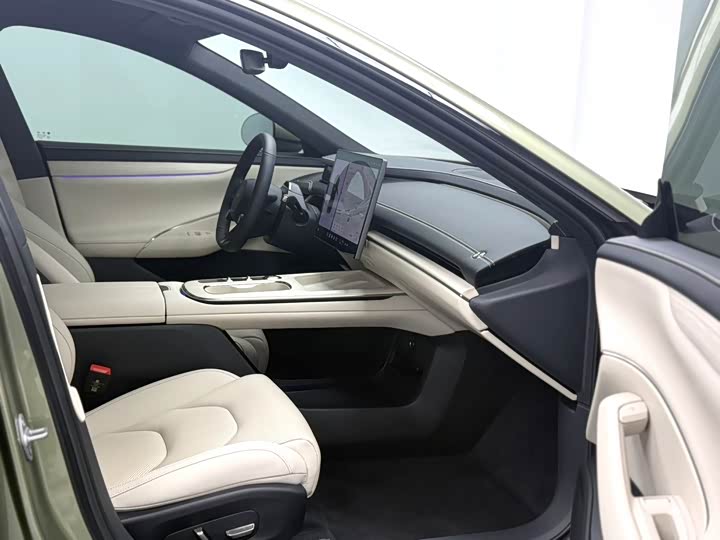 Фото 4 - Xiaomi SU7