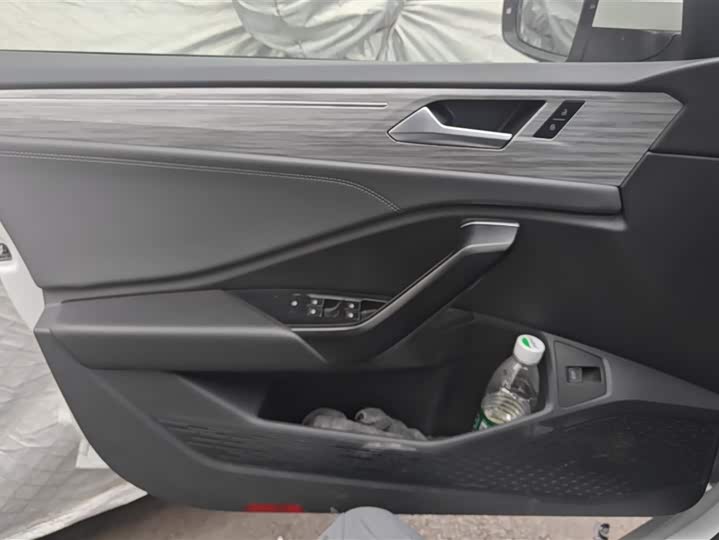 Фото 7 - Volkswagen Sagitar L