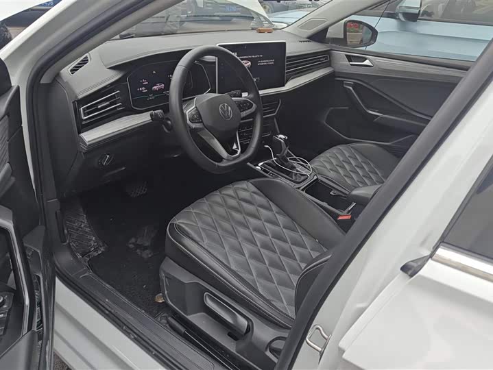 Фото 9 - Volkswagen Sagitar L