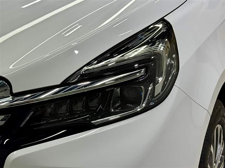 Фото 7 - Buick GL8 ES