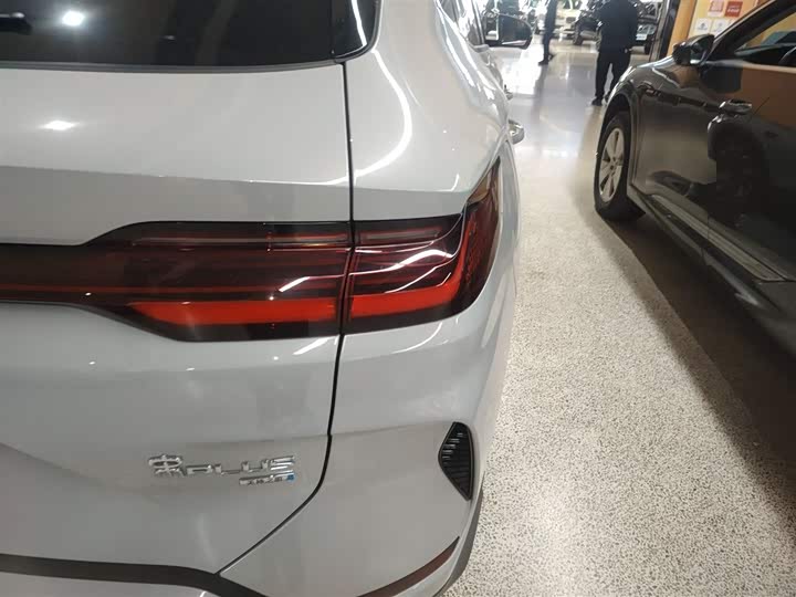 Фото 8 - BYD Song Plus Hybrid/EV