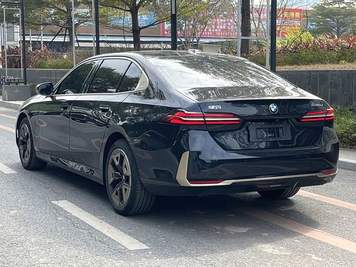 Фото 4 - BMW 5 Series