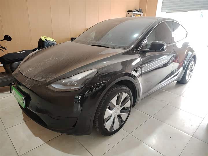 Фото 1 - Tesla Model Y