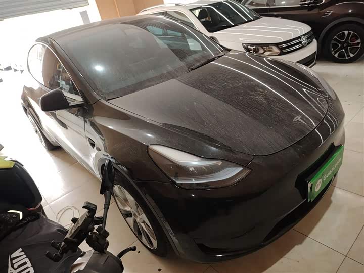 Фото 4 - Tesla Model Y