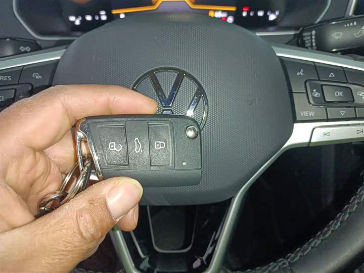 Фото 9 - Volkswagen Lavida