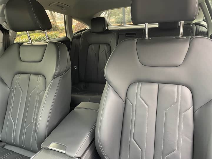 Фото 8 - Audi A7