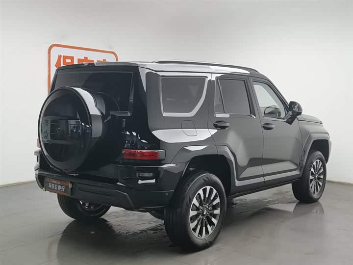 Фото 2 - Tank 700 Hybrid