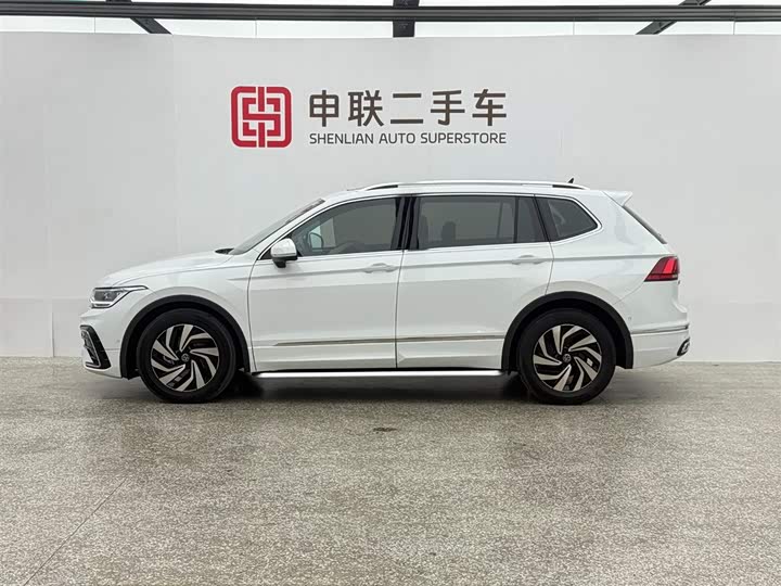 Фото 3 - Volkswagen Tiguan L Pro