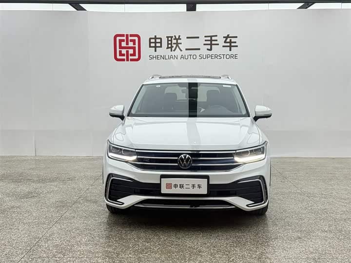 Фото 5 - Volkswagen Tiguan L Pro