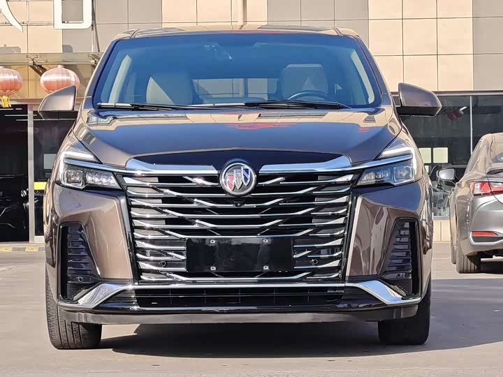 Фото 2 - Buick GL8 ES