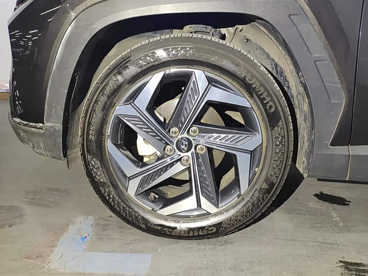 Фото 6 - Hyundai Tucson L