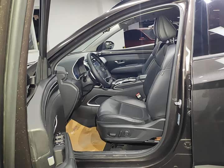 Фото 9 - Hyundai Tucson L