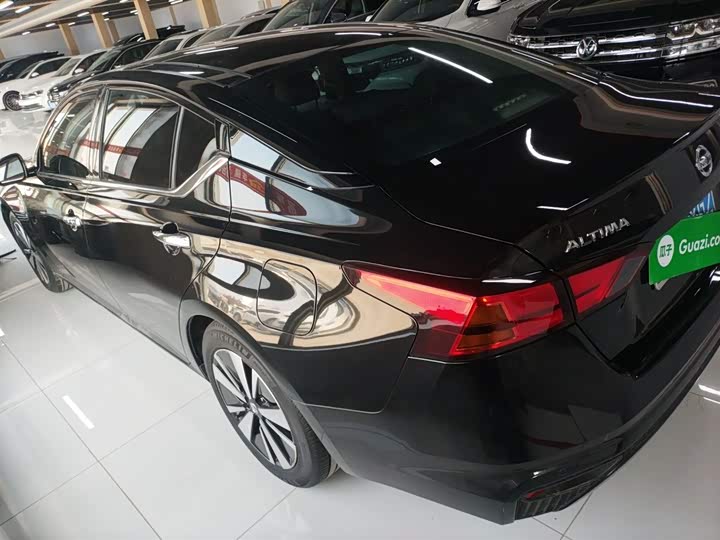 Фото 5 - Nissan Teana