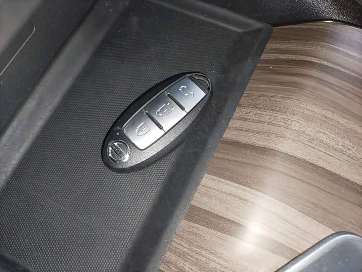 Фото 9 - Nissan Teana