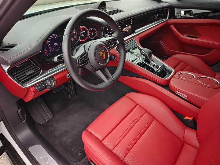 Фото 5 - Porsche Panamera