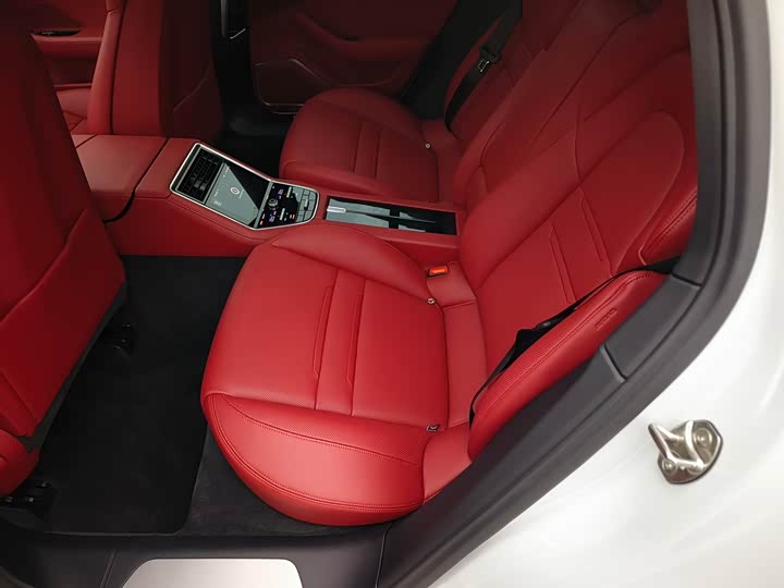 Фото 6 - Porsche Panamera