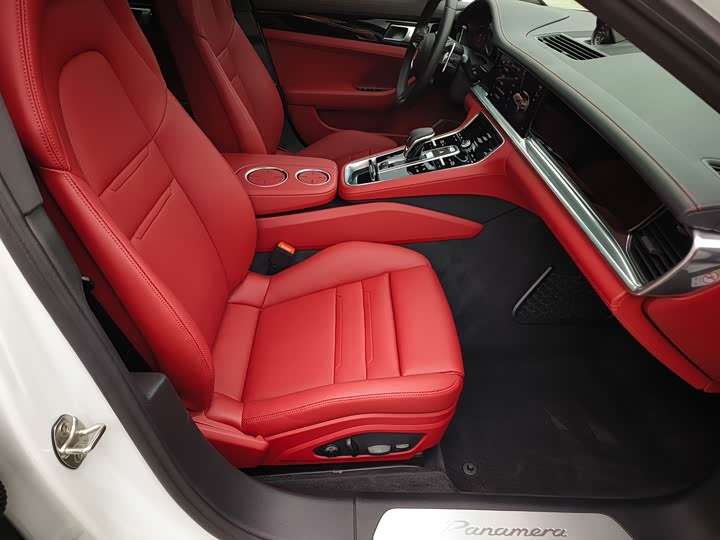 Фото 7 - Porsche Panamera