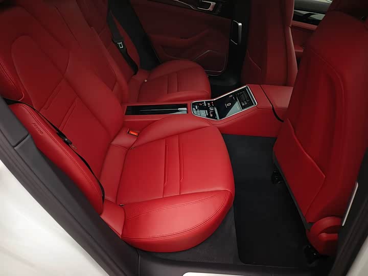 Фото 8 - Porsche Panamera