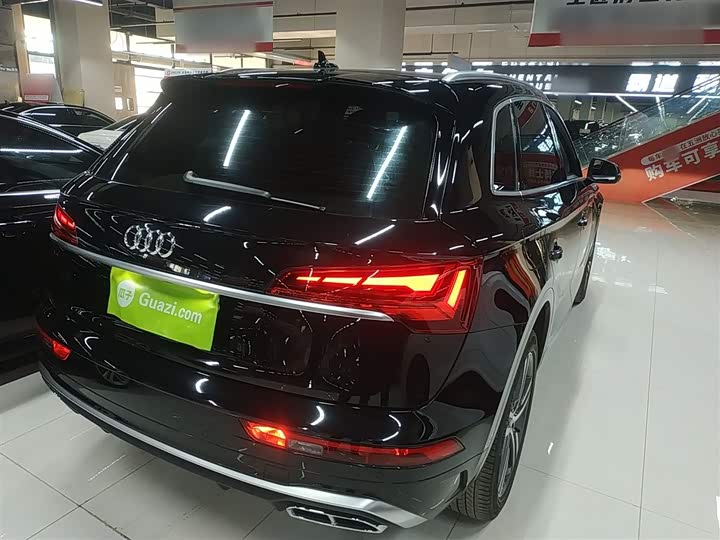 Фото 7 - Audi Q5L