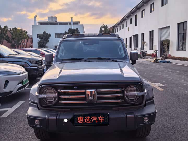 Фото 2 - Tank 300