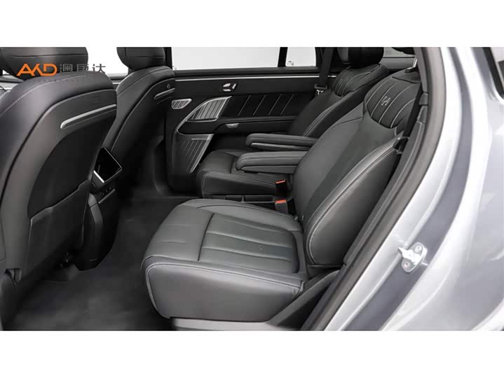 Фото 7 - Nio Onvo L90