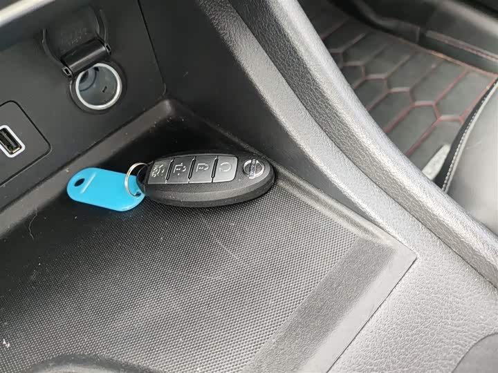 Фото 9 - Nissan Sylphy