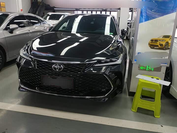 Фото 1 - Toyota Avalon