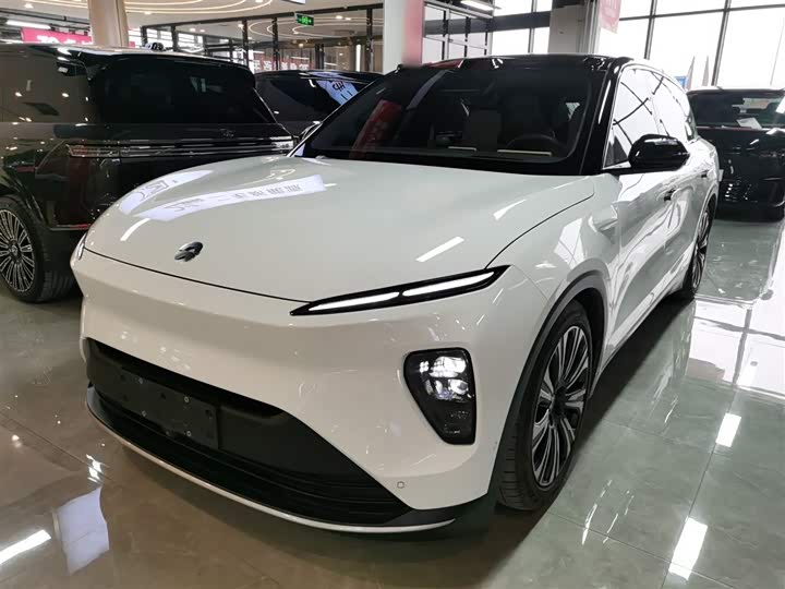 Фото 1 - Nio ES8