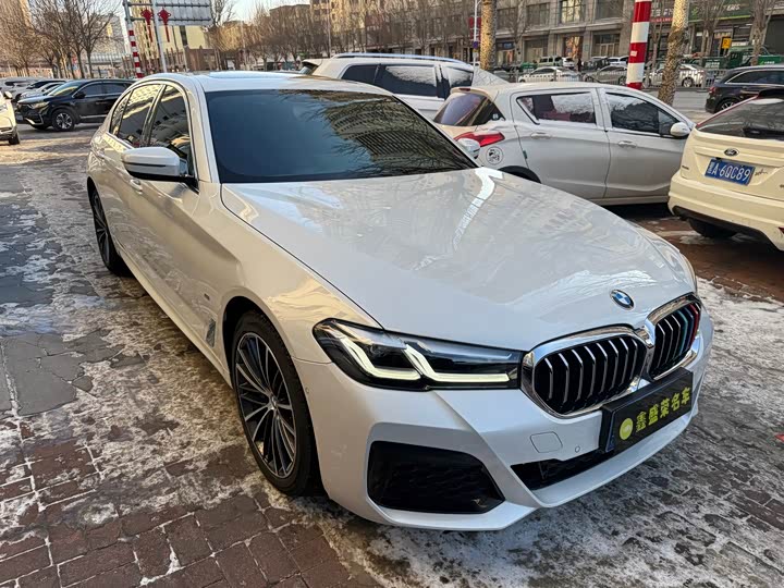 Фото 3 - BMW 5 Series